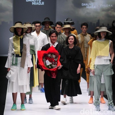 Fashion Show Victorias Secret Koleksi Danjyo Hiyoji mengangkat tema The Urbanist di jakarta Fashion Week 2017. Senayan City. Jakarta.