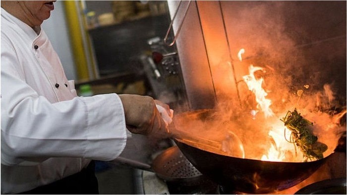 China Selidiki Produsen Saus dan Bumbu Penyedap Makanan Palsu