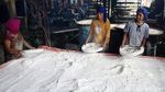 Jelang Imlek, Permintaan Dodol & Kue Ranjang Meningkat