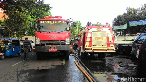 Kebakaran di Pasar Senen, Arus Lalu Lintas Macet 