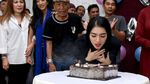 Selamat! Keseruan Angel Karamoy Rayakan Ulang Tahun di Lokasi Syuting