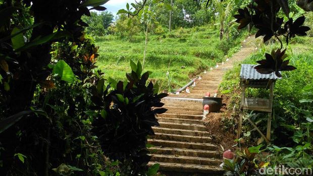 Warga Selopanggung Kediri Tolak Pemindahan Makam Tan Malaka