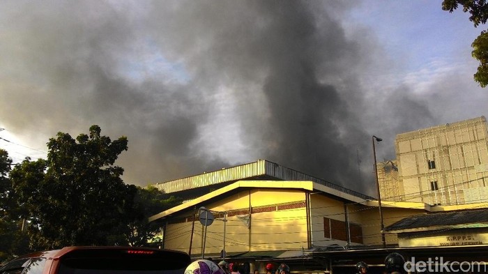 Kebakaran di Pasar Senen, Arus Lalu Lintas Macet