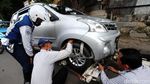 Parkir Sembarangan, Sejumlah Mobil Diderek