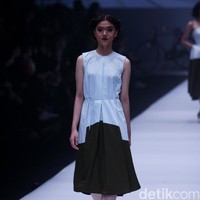 Koleksi Peggy Hartanto Kolaborasi dengan Loreal Professionel di Jakarta Fashion Week 2017. Senayan City. Jakarta. [Foto: Mohammad Abduh/Wolipop]