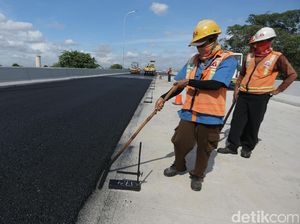 Soal Karet Campur Aspal, Darmin: Biaya Naik, Daya Tahan Lebih Lama