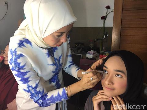 Foto: Intip Sesi Pemotretan Bersama Juara 1 Hijab Hunt 2012 - 2016
