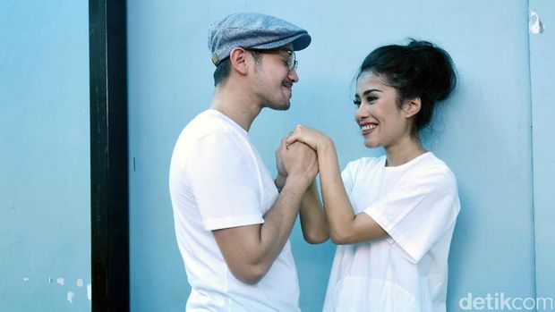 Honeymoon Tertunda, Tara Budiman Ajak Istri ke Inggris dan Belanda