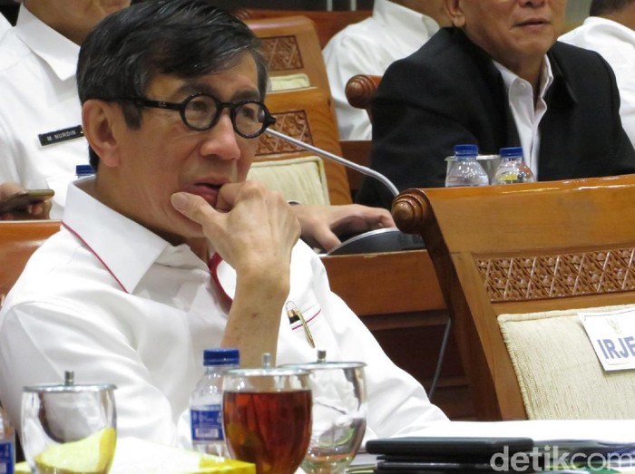 Temui Jokowi, Menkum HAM Lapor soal Revisi UU Antiterorisme