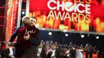 Momen-momen Terbaik di People Choice Awards 2017