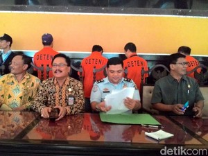 Jadi Buruh Kasar, 4 TKA Ilegal Ditangkap di Jombang