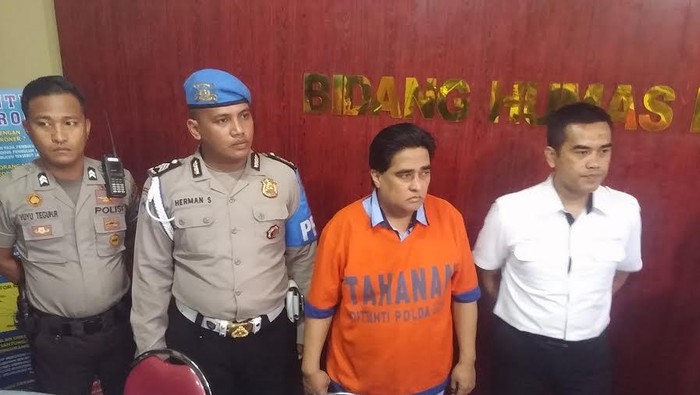 Dimas Kanjeng Jalani Sidang Perdana Kamis