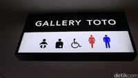 Jika traveler liburan ke Jepang dan transit di Bandara Narita, jangan lupa untuk melihat dan mencoba toilet di Gallery Toto. Kapan lagi melihat galeri berisi toilet? (Randy/detikTravel)