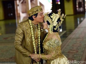 Baru Menikah, Lucky Hakim Tertular Perilaku Alay Tiara Dewi
