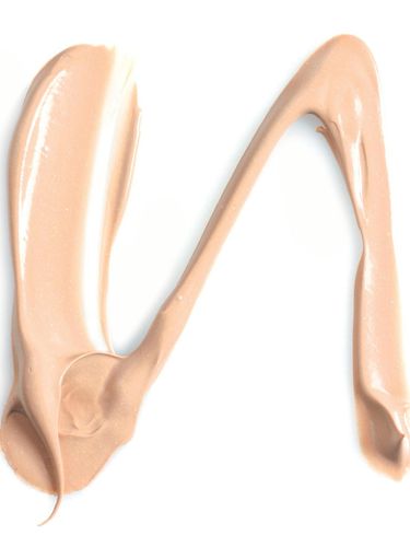 Rahasia Menggunakan Concealer yang Sempurna dari Makeup Artist Dunia 