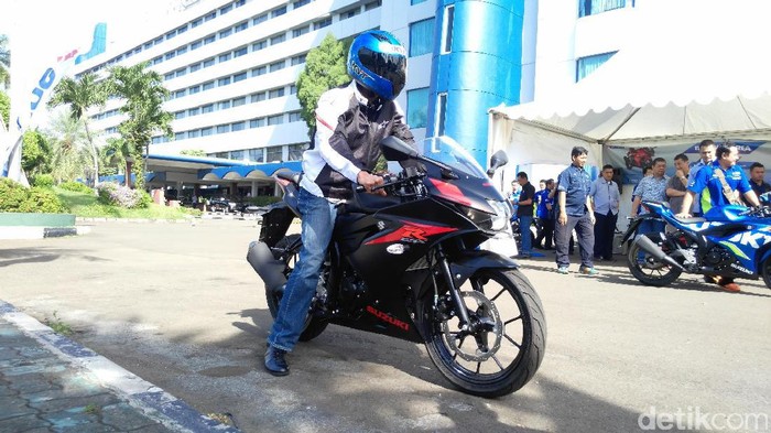 Suzuki Undang Diler untuk Jajal Si Kembar GSX-R150 dan GSX-S150