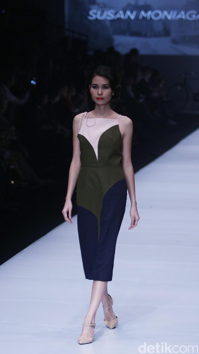 Koleksi Peggy Hartanto Kolaborasi dengan Loreal Professionel di Jakarta Fashion Week 2017. Senayan City. Jakarta. [Foto: Mohammad Abduh/Wolipop]