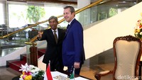 Kedua negara sepakat untuk mempererat hubungan bilateral kedua negara.