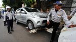 Parkir Sembarangan, Sejumlah Mobil Diderek