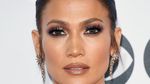 Stunning! Penampilan Jennifer Lopez Bikin Lupa Status