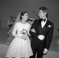 Seleb Korea yang pernikahannya juga bikin baper adalah saat Rain menikahi Kim Tae Hee pada Januari lalu. Rain menikah di usianya 35 tahun. Foto: Ist.