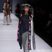 Happa by Mel Ahyar X Andien mengangkat tema Ono Niha di Jakarta Fashion Week 2017. Senayan City. Jakarta. [Foto: Mohammad Abduh/Wolipop]