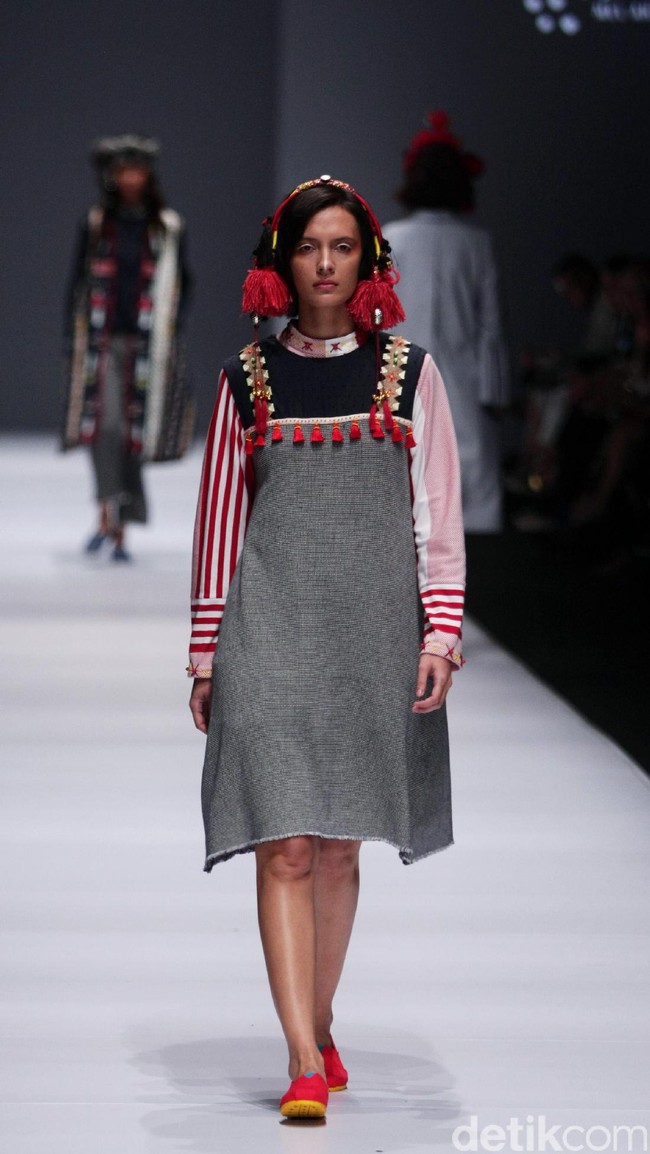 Happa by Mel Ahyar X Andien mengangkat tema Ono Niha di Jakarta Fashion Week 2017. Senayan City. Jakarta. [Foto: Mohammad Abduh/Wolipop]