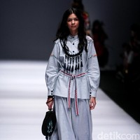 Happa by Mel Ahyar X Andien mengangkat tema Ono Niha di Jakarta Fashion Week 2017. Senayan City. Jakarta. [Foto: Mohammad Abduh/Wolipop]
