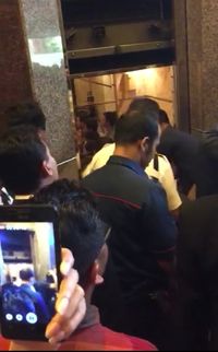 Detik-detik Proses Evakuasi Lift Jatuh di Gedung BRI 