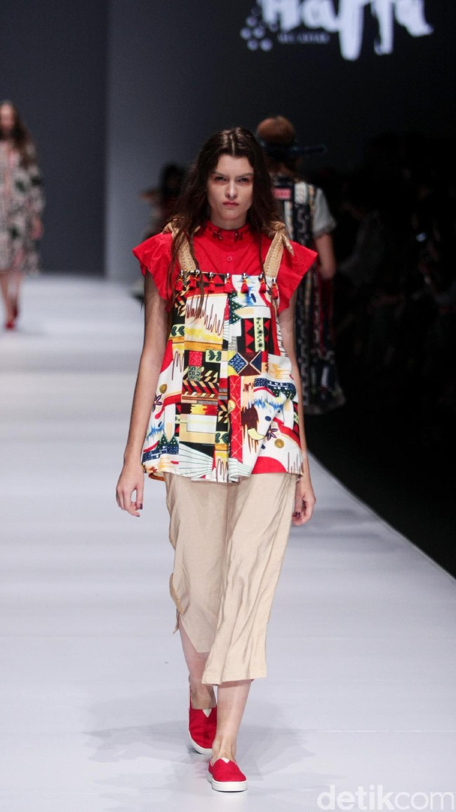 Happa by Mel Ahyar X Andien mengangkat tema Ono Niha di Jakarta Fashion Week 2017. Senayan City. Jakarta. [Foto: Mohammad Abduh/Wolipop]