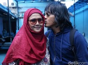 Terapkan Self Healing, Bantu Ria Irawan Sembuh dari Kanker
