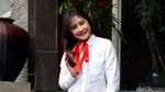 Auu! Prilly Latuconsina Kembali Tampil dengan Seragam, Cantik?