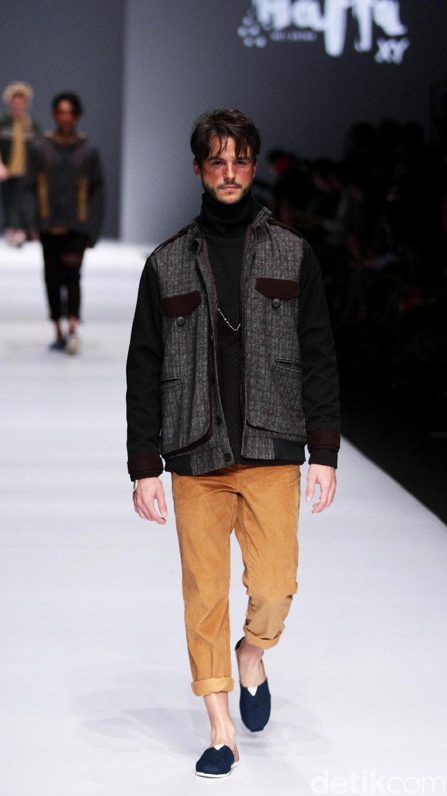 Happa by Mel Ahyar X Andien mengangkat tema Ono Niha di Jakarta Fashion Week 2017. Senayan City. Jakarta. [Foto: Mohammad Abduh/Wolipop]