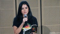 Namun setelah bertemu sang penulis barulah ia merasakan kesulitan dalam membawakannya. Hanif Hawari/detikHOT