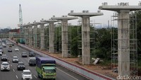 Koridor ini nantinya akan dilengkaspi dengan 6 buah stasiun dari Cawang sampai Bekasi Timur.