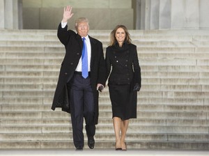 Trump Tiba di Lokasi Inaugurasi, Heart of Stone Milik The Rolling Stones Bergema