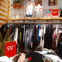 Pull Bear Diskon Sampai 50 Atasan Mulai dari Rp 59 Ribu