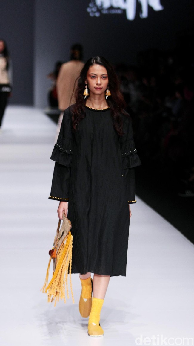 Happa by Mel Ahyar X Andien mengangkat tema Ono Niha di Jakarta Fashion Week 2017. Senayan City. Jakarta. [Foto: Mohammad Abduh/Wolipop]