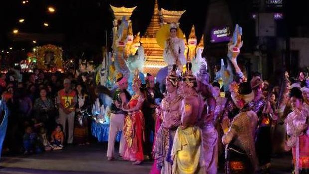 Parade mobil hias (dok Kemenpar)