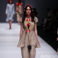 Happa by Mel Ahyar X Andien mengangkat tema Ono Niha di Jakarta Fashion Week 2017. Senayan City. Jakarta. [Foto: Mohammad Abduh/Wolipop]