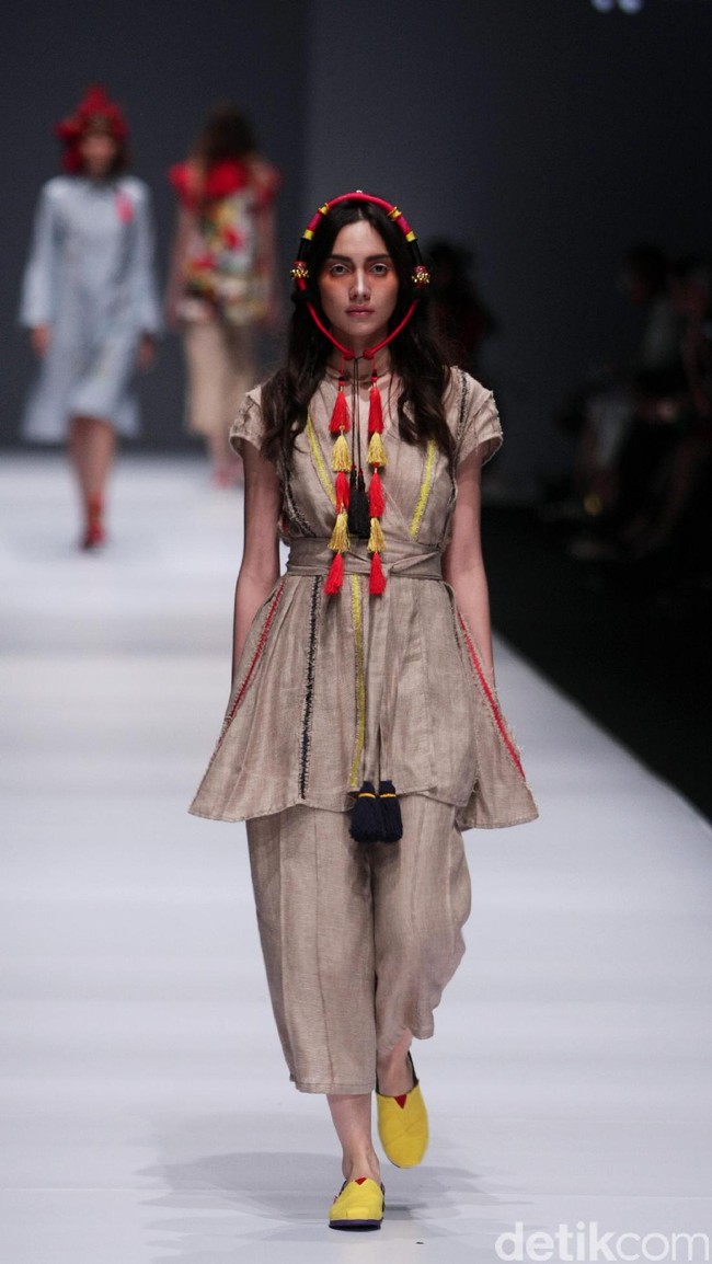 Happa by Mel Ahyar X Andien mengangkat tema Ono Niha di Jakarta Fashion Week 2017. Senayan City. Jakarta. [Foto: Mohammad Abduh/Wolipop]