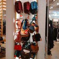 Pull & Bear Diskon Sampai 50%, Atasan Mulai dari Rp 90 Ribu