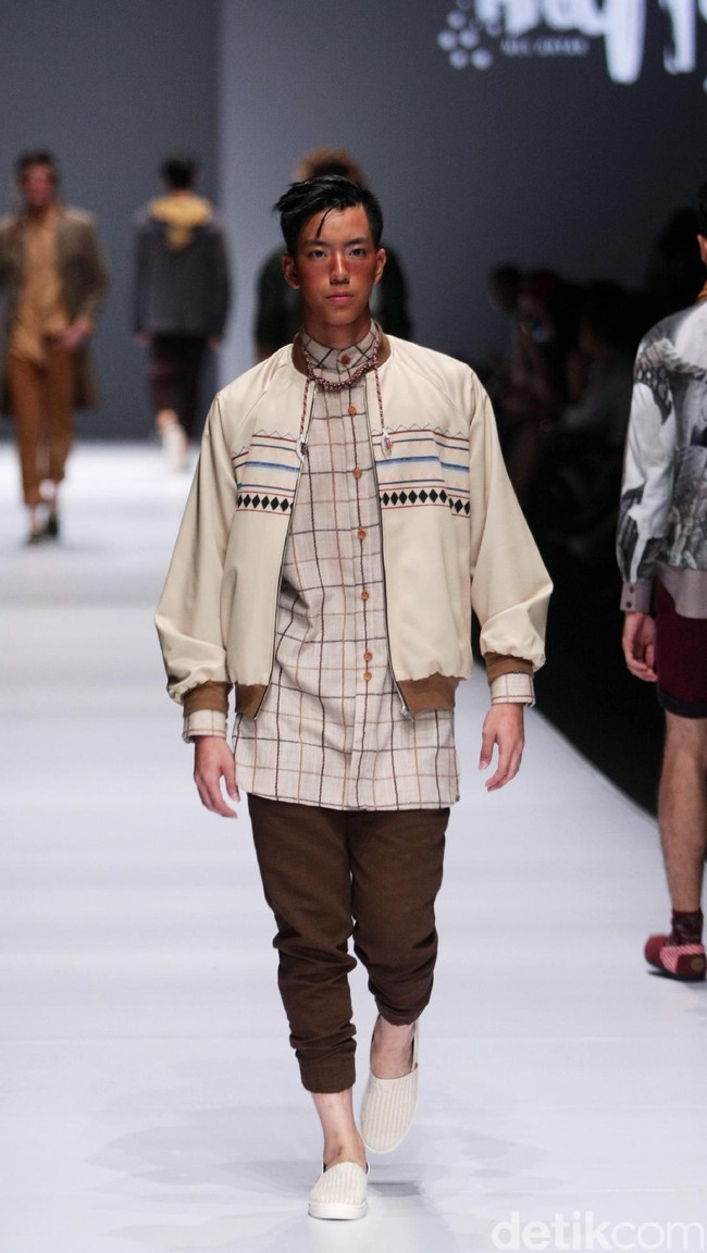 Happa by Mel Ahyar X Andien mengangkat tema Ono Niha di Jakarta Fashion Week 2017. Senayan City. Jakarta. [Foto: Mohammad Abduh/Wolipop]