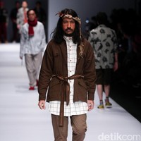 Happa by Mel Ahyar X Andien mengangkat tema Ono Niha di Jakarta Fashion Week 2017. Senayan City. Jakarta. [Foto: Mohammad Abduh/Wolipop]
