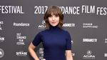 Alison Brie Semakin Mempesona dengan Gaya Rambut Pendek