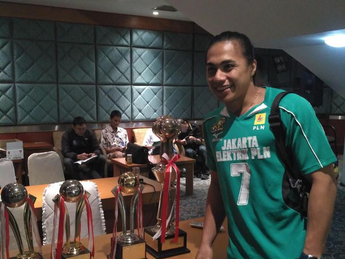Aprilia Manganang Pemain voli Jakarta Elektrik PLN Aprilia Manganang