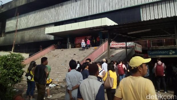 Masih Proses Pendinginan, Begini Suasana Pasar Senen Pagi ini