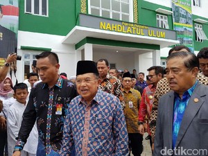 Wapres JK Perintahkan Spanduk Bernada Provokatif Dicopot