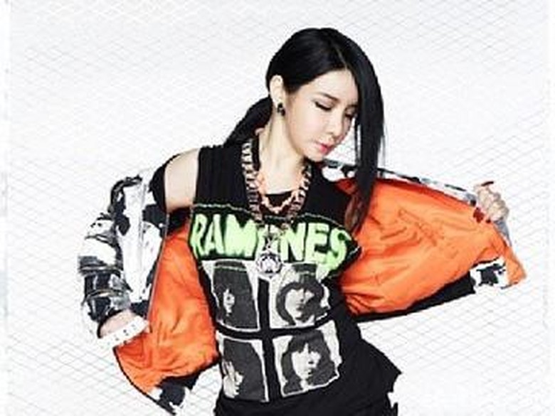 Comeback Solo Maret, Park Bom akan Kolaborasi dengan Sandara Park Comeback Solo Maret, Park Bom akan Kolaborasi dengan Sandara Park