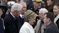 Bill Clinton, Hillary Clinton, Jimmy Carter hadir dalam pelantikan tersebut. Carlos Barria/Reuters/detikfoto.  